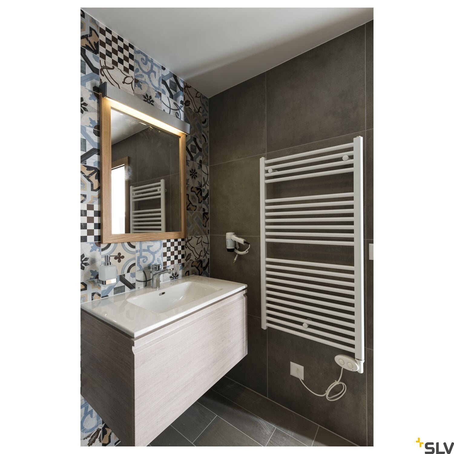 L-LINE 60, Wand- und Deckenleuchte, IP44, 3000K, 820lm, silber 2