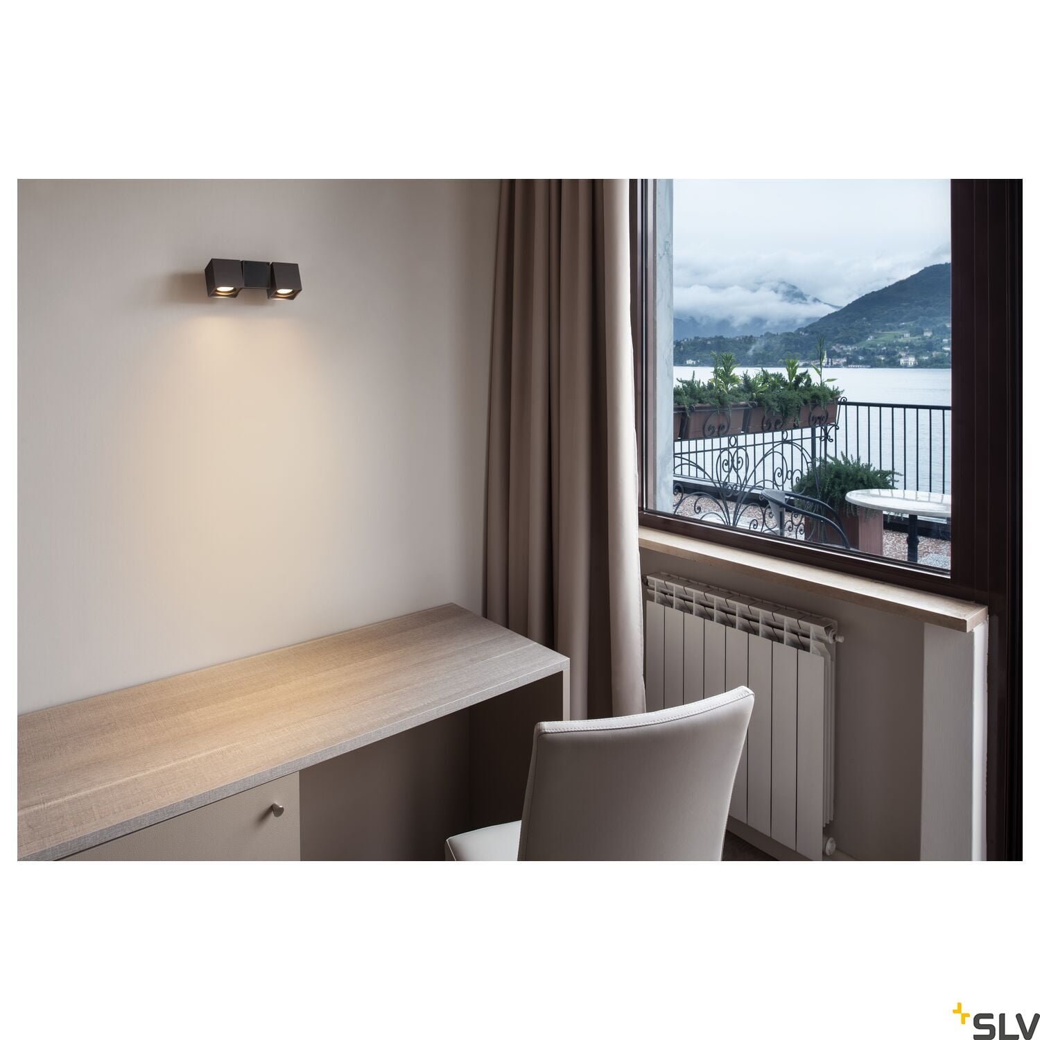 ALTRA DICE,  Wand- und Deckenaufbauleuchte, double, QPAR51, schwarz 6