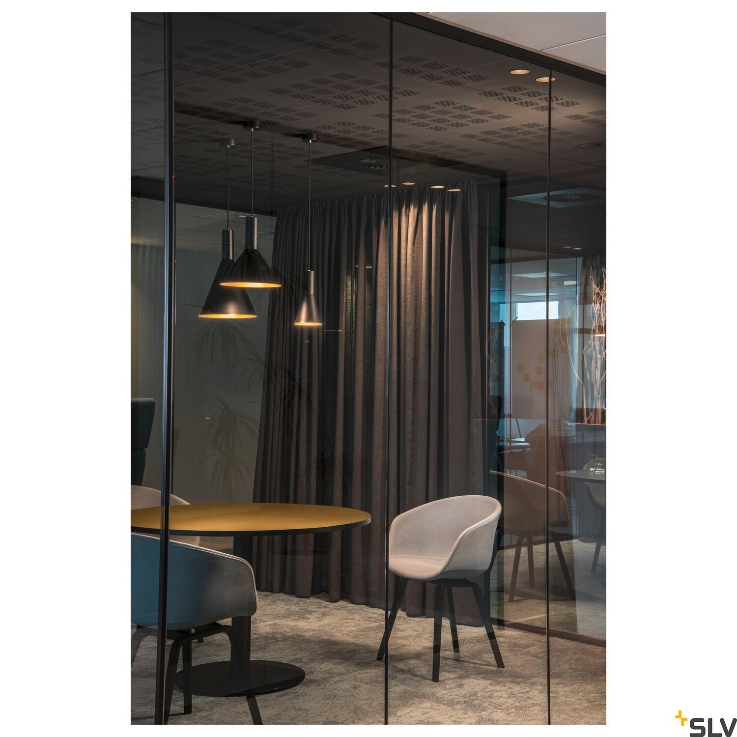 PHELIA 20,  Pendelleuchte, schwarz/gold 5