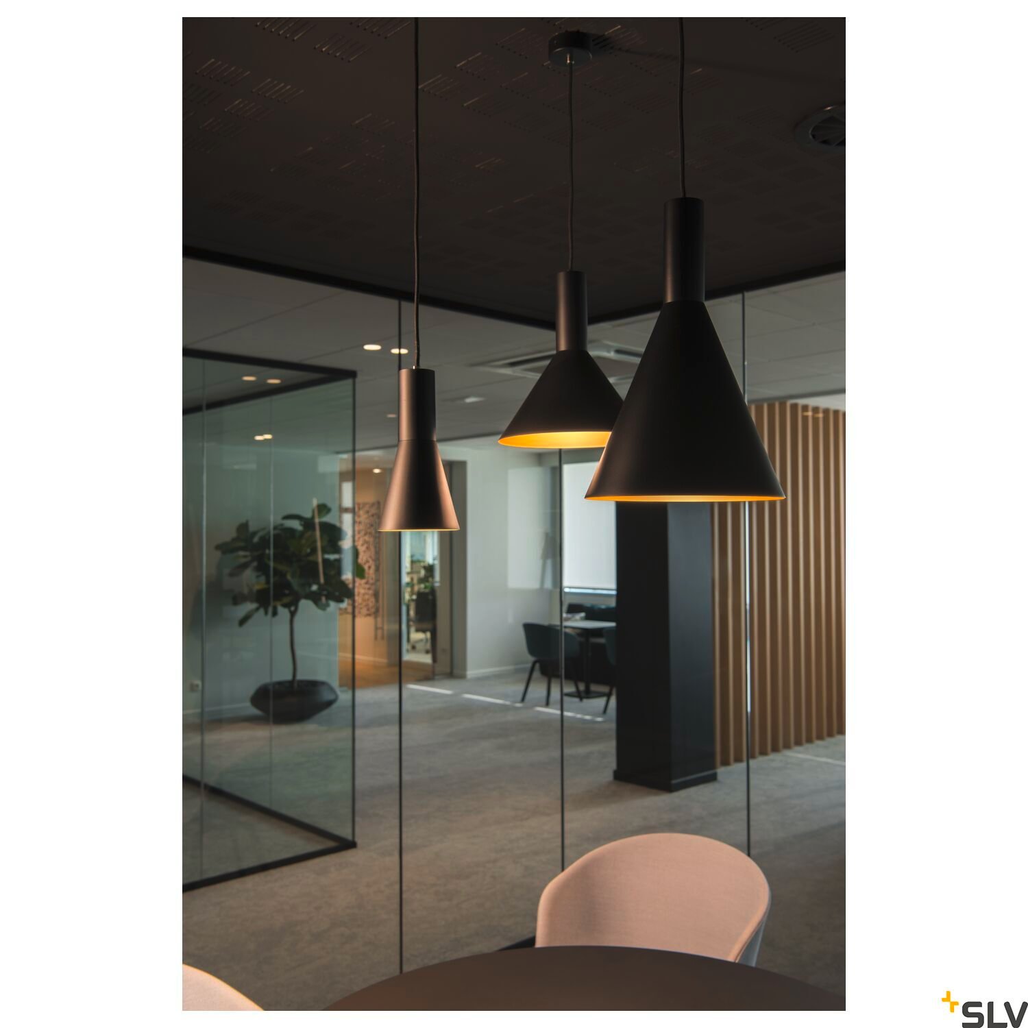 PHELIA 20,  Pendelleuchte, schwarz/gold 6