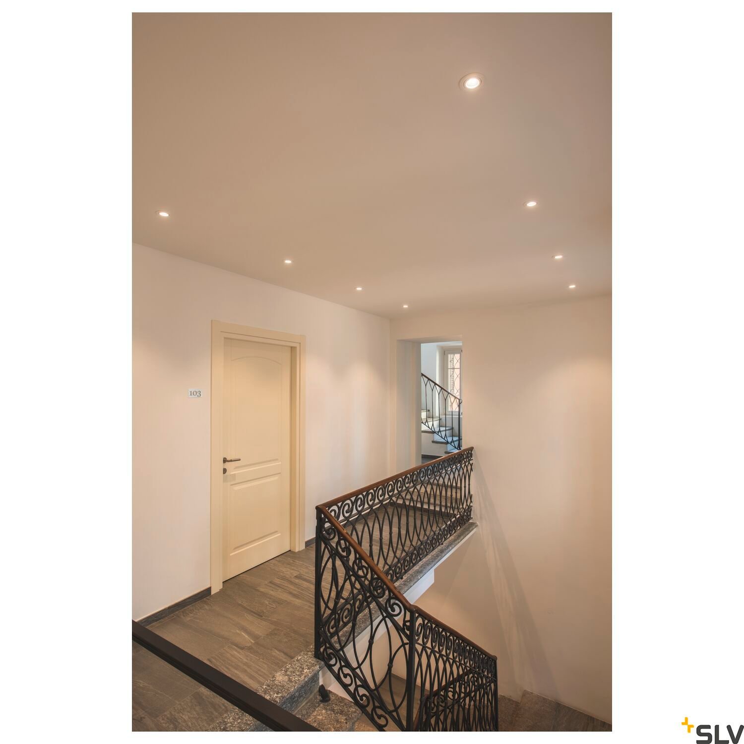 NEW TRIA 68,  LED Deckeneinbauleuchte weiß rund 2700K 38° inkl. Treiber Clipfedern Clipfedern 3