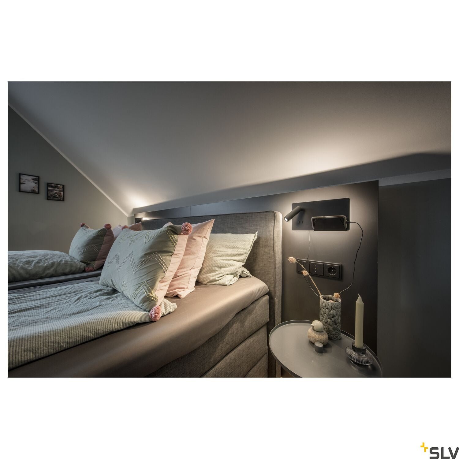 SOMNILA SPOT,  LED Wandaufbauleuchte 3000K schwarz Version rechts inkl. USB Anschluss 4