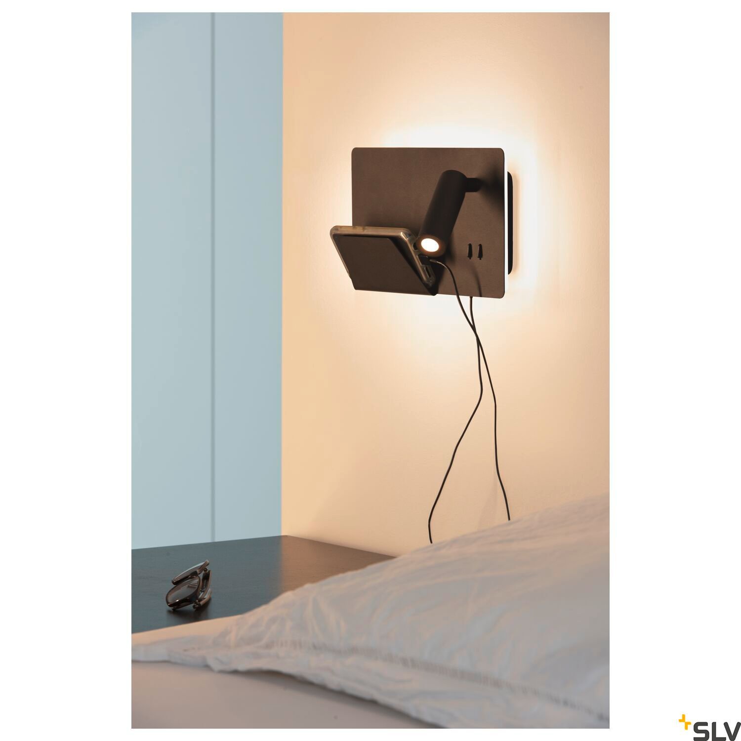 SOMNILA SPOT,  LED Wandaufbauleuchte 3000K schwarz Version links inkl. USB Anschluss 4