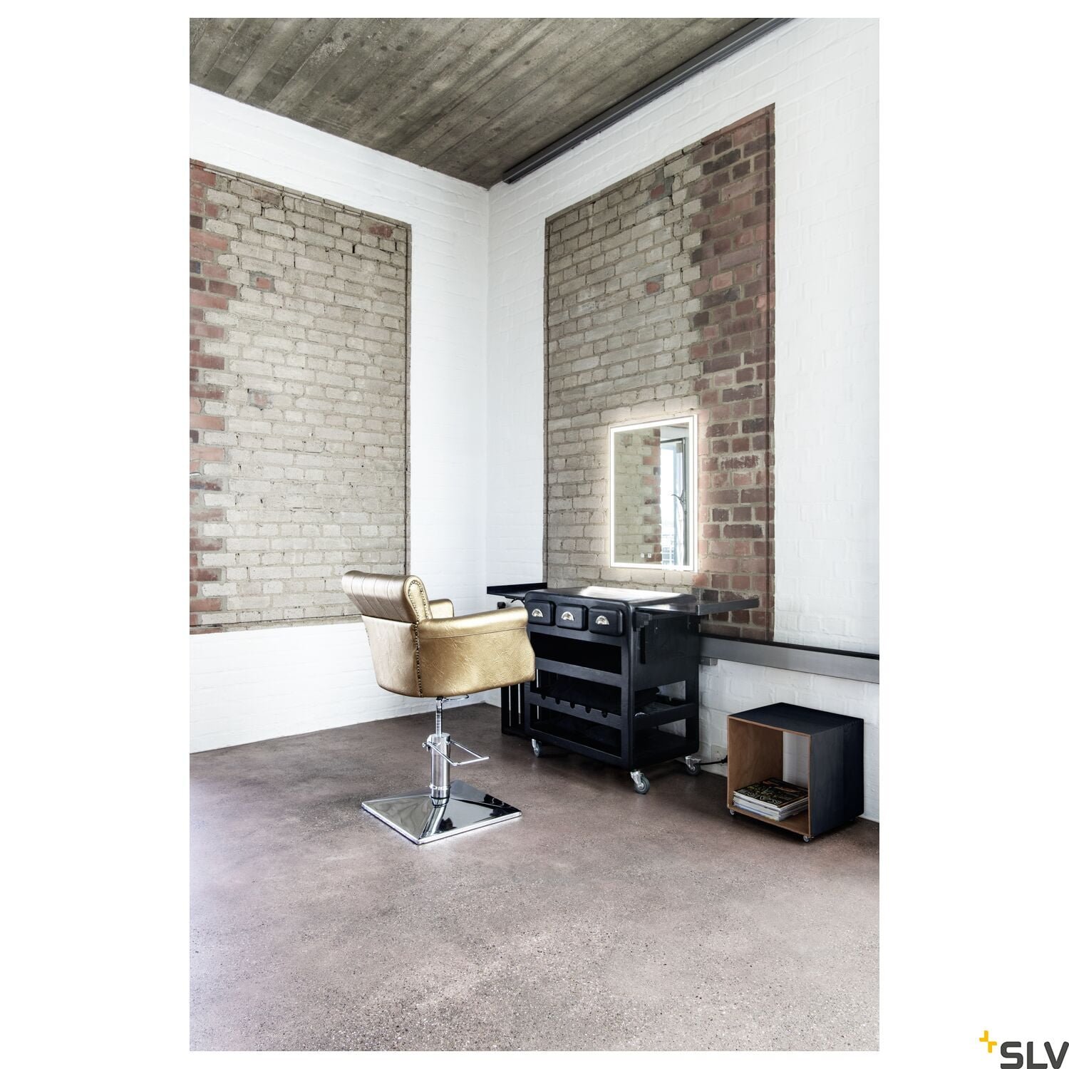 TRUKKO,  LED Wandaufbauleuchte eckig defog alu 5