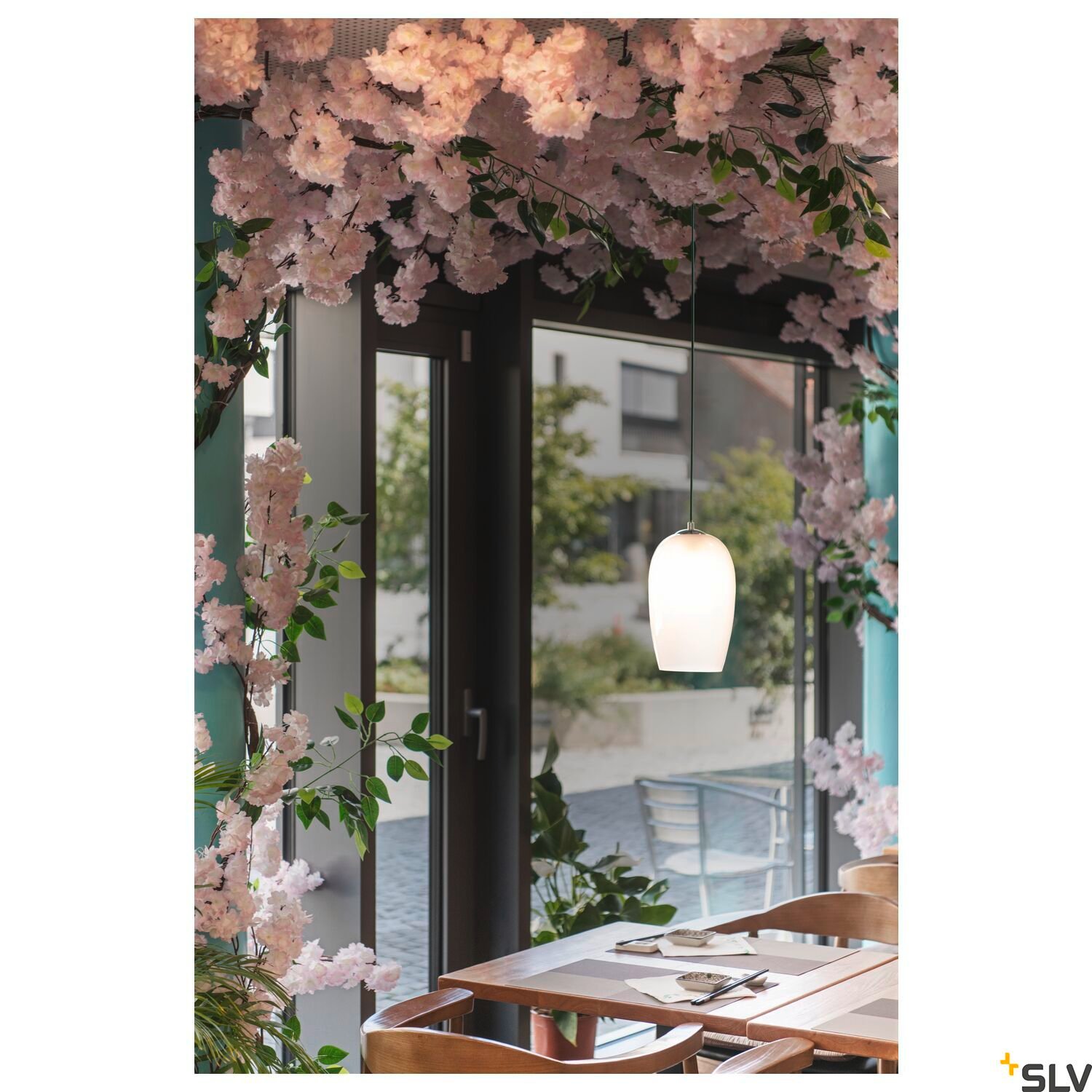 PANTILO OVAL PD, E27 Pendelleuchte, weiß/chrom 4