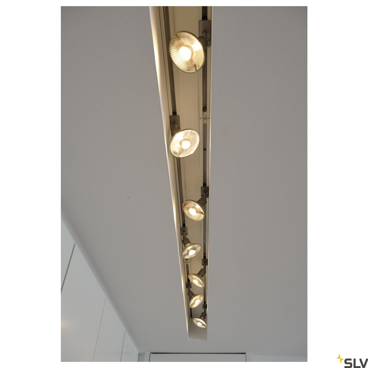 PURI TRACK, Spot, QPAR51, silbergrau, max. 50W, inkl. 1Phasen-Adapter 4